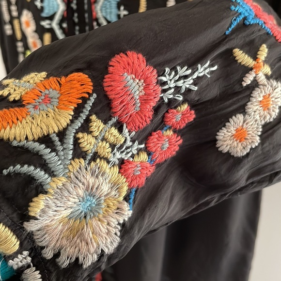 JOHNNY WAS black top with colorful embroidery in XS, EUC - Picture 10 of 11